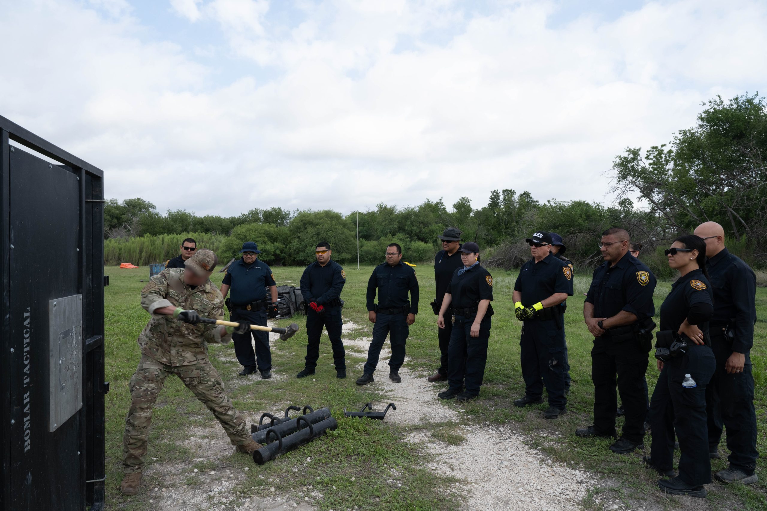 Police Field Training: What New Officers Should Expect 1 Police and Border Patrol personnel during practical law enforcement training in Texas